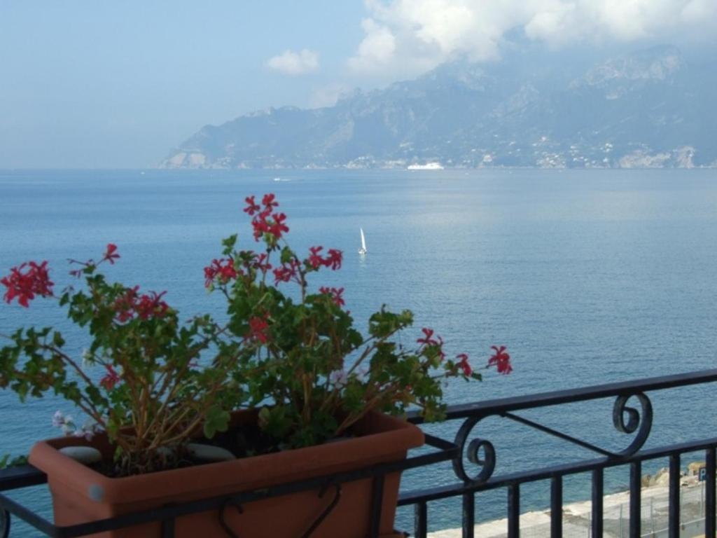 B&B Fronte Del Mare Salerno Exterior photo
