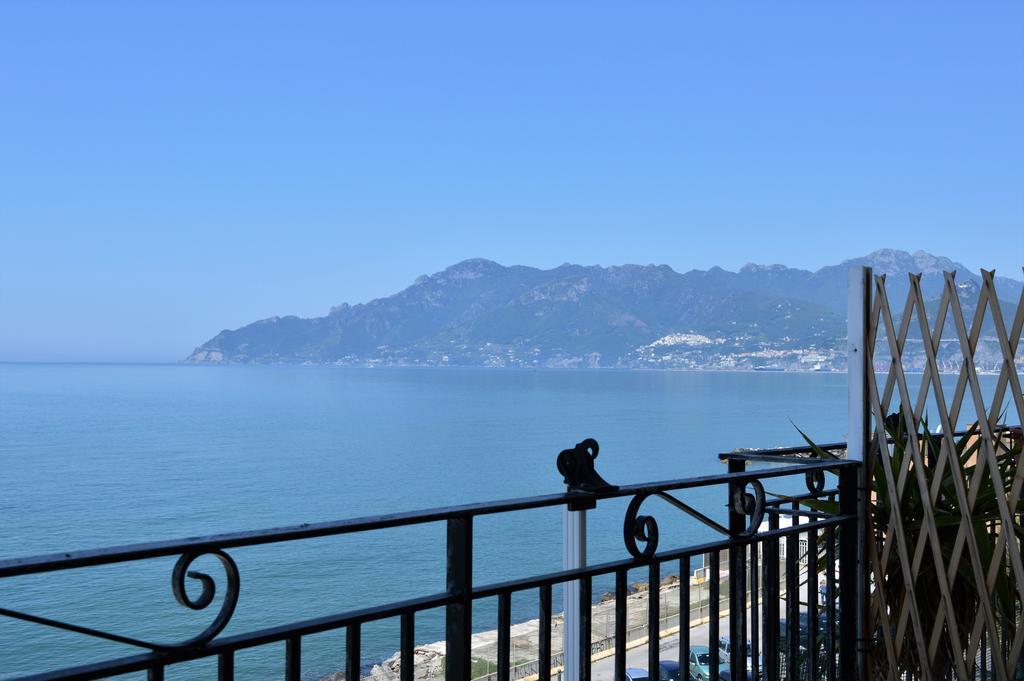 B&B Fronte Del Mare Salerno Exterior photo